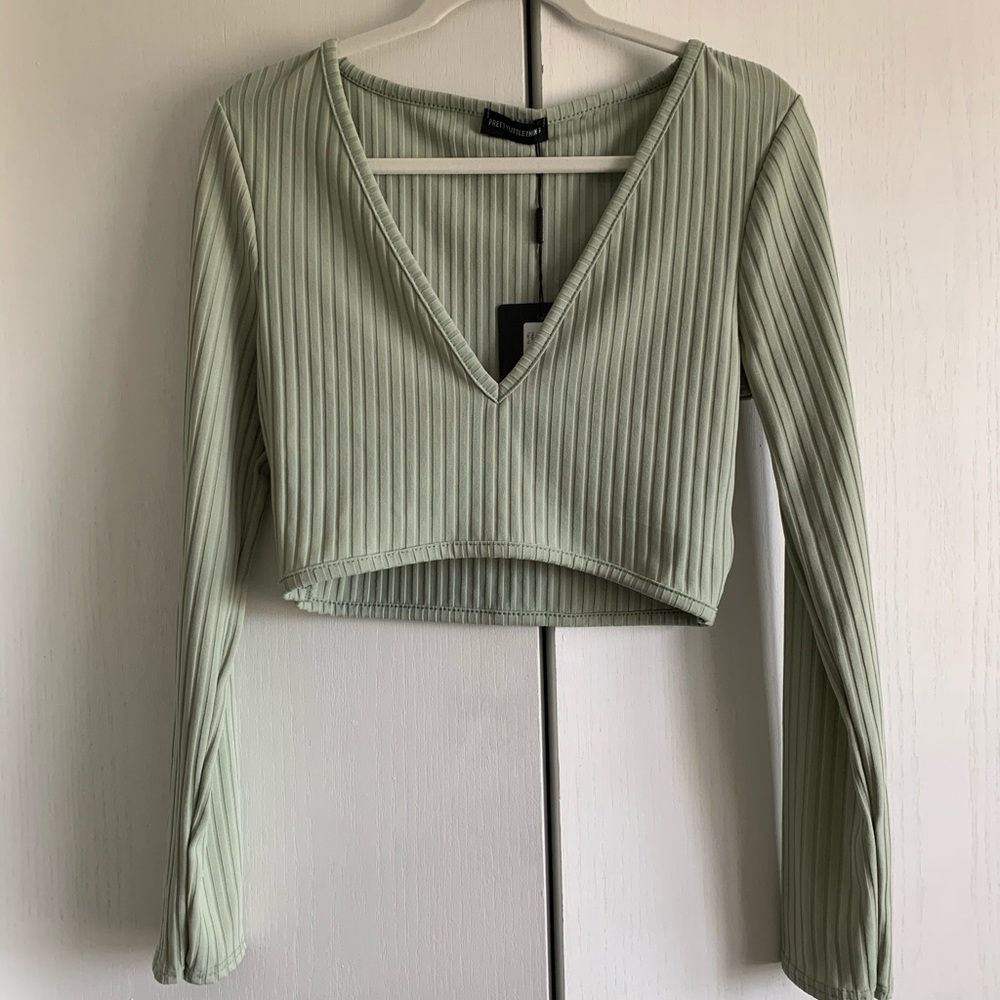 Pretty Little Thing Sage Green Cropped Long Sleeve